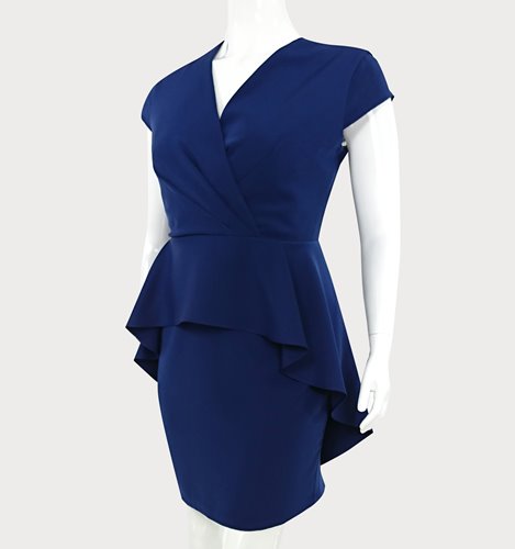 Elegancka sukienka plus size z baskinką D2‑P331