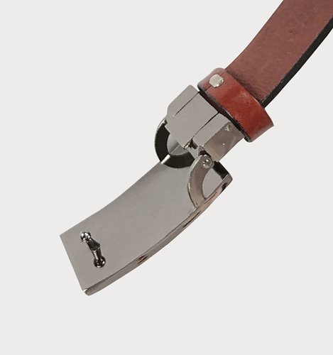 SKÓRZANY PASEK  Z KLAMRĄ NA BOLEC  M6-35