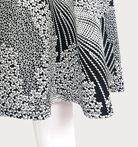 Dzianinowa spódnica plus size o kroju z klinów D16-P38