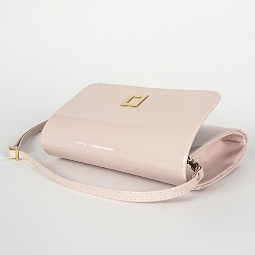 Pudrowa lakierowana torebka ze złotą klamrą ze skóry ekologicznej D10-37