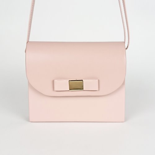 Różowa lakierowana listonoszka z kokardką ze skóry ekologicznej D10-131