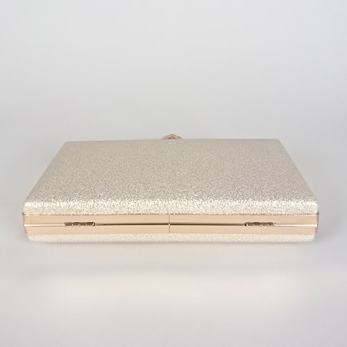 Kremowa brokatowa kopertówka ze złotym biglem i kryształem D10-143