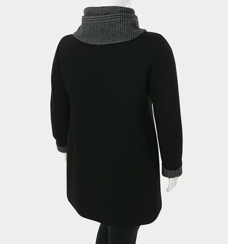 Czarny wełniany płaszcz z kapturem plus size D19-P8