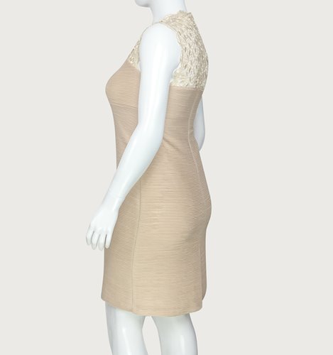 ELEGANCKA SUKIENKA Z KORONKĄ  D2-296