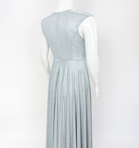 Brokatowa sukienka plus size z rozcięciem D2‑P395