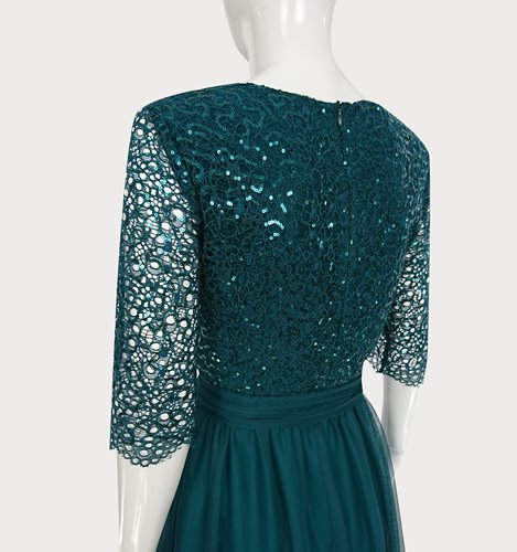 KORONKOWA SUKIENKA Z KORONKĄ I TIULEM D2-324