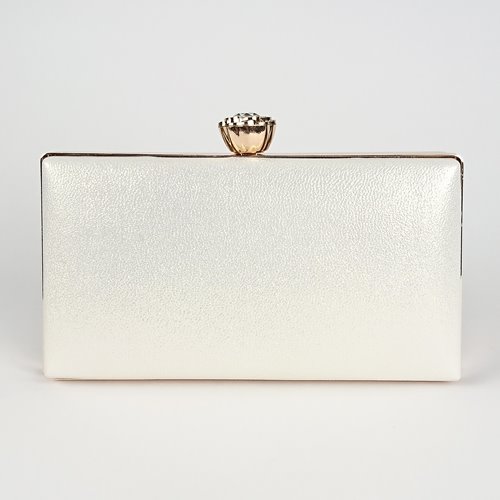 Kremowa kopertówka satynowa ze złotym biglem i kryształem D10-147