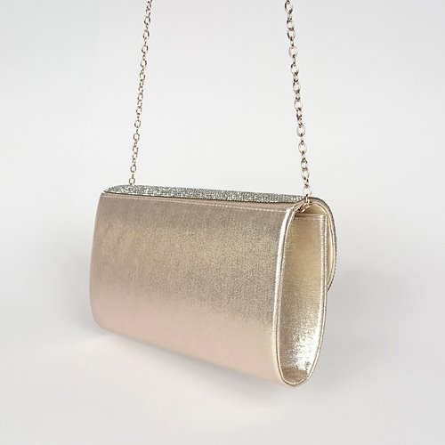 Złota kopertówka z cyrkoniami na klapie ze złotym łańcuszkiem D10-100