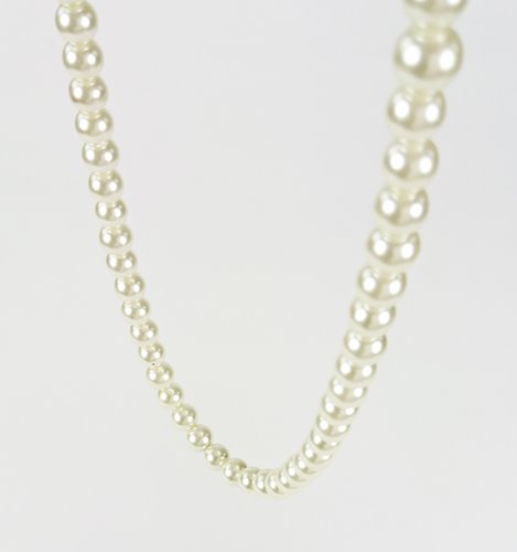 Naszyjnik z pereł sztucznych kremowy klasyczny damski D13-132