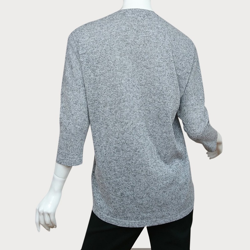 BLUZKA Z GEOMETRYCZNYM WZOREM  D11-84