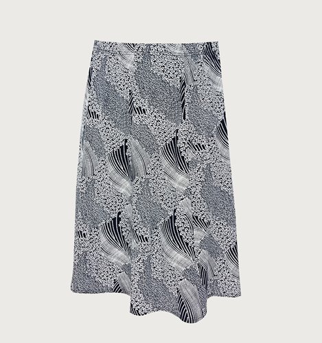 Elastyczna spódnica plus size z dzianiny z klinami D16-P41