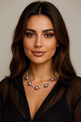 Szary naszyjnik z koralików perłowych elegancki damski D13-10