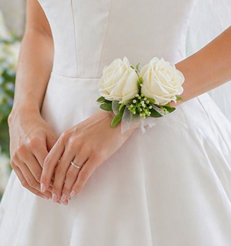 KORSARZ ŚLUBNY RÓŻE IVORY Z TIULEM