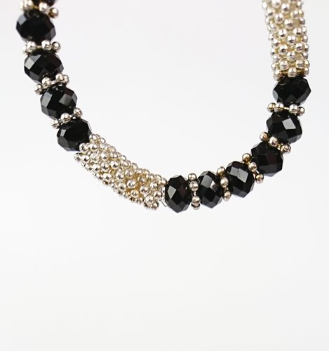 BRANSOLETKA OZDOBNA KRYSZTAŁKI  D13- 83