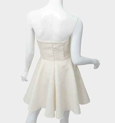 ROZKLOSZOWANA SUKIENKA MINI Z KIESZENIAMI  D2-133