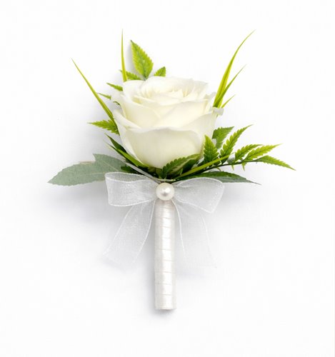 BUTONIERKA ŚLUBNA KREMOWA RÓŻA PRESTIGE