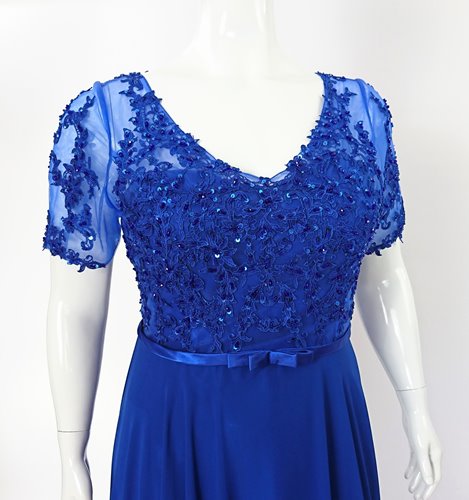 Maxi sukienka plus size z koronką D2‑P388