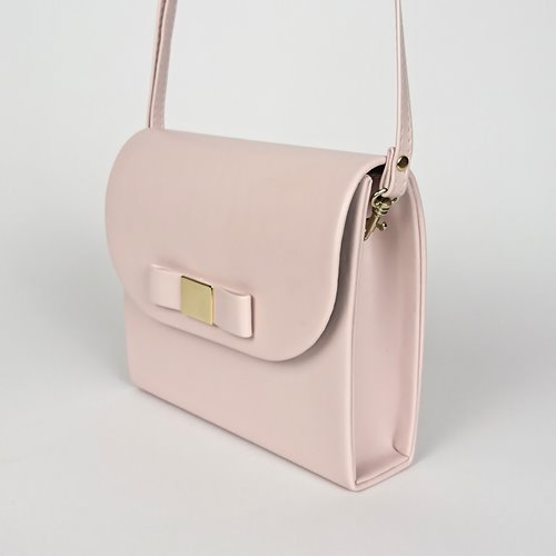 Różowa torebka z kokardką ze skóry ekologicznej na ramię D10-129