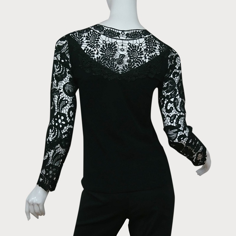 CZARNA BLUZKA Z KORONKĄ D11-83