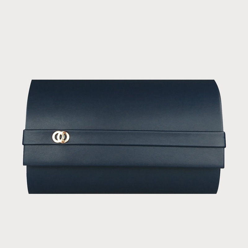 Granatowa torebka ze złotymi ringami ze skóry ekologicznej na ramię D10-48