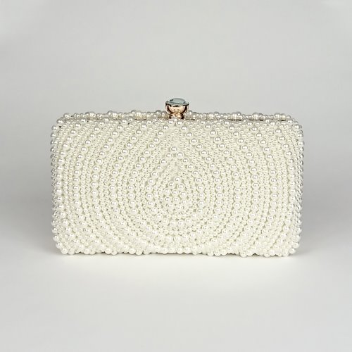 Perłowa torebka wizytowa ze złotym biglem i łańcuszkiem D10-103