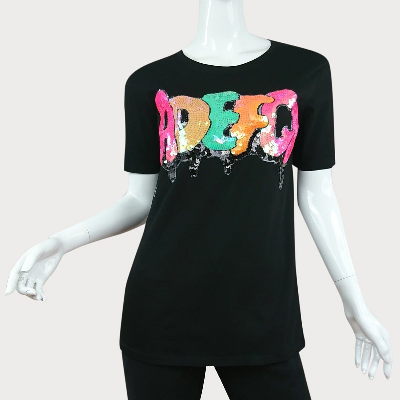 CZARNA BLUZKA Z NAPISEM D11-3