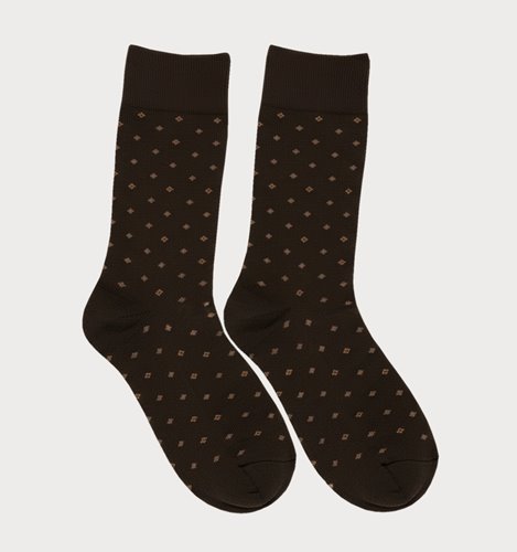 BRĄZOWE SKARPETY MĘSKIE WE WZÓR GEOMETRYCZNY