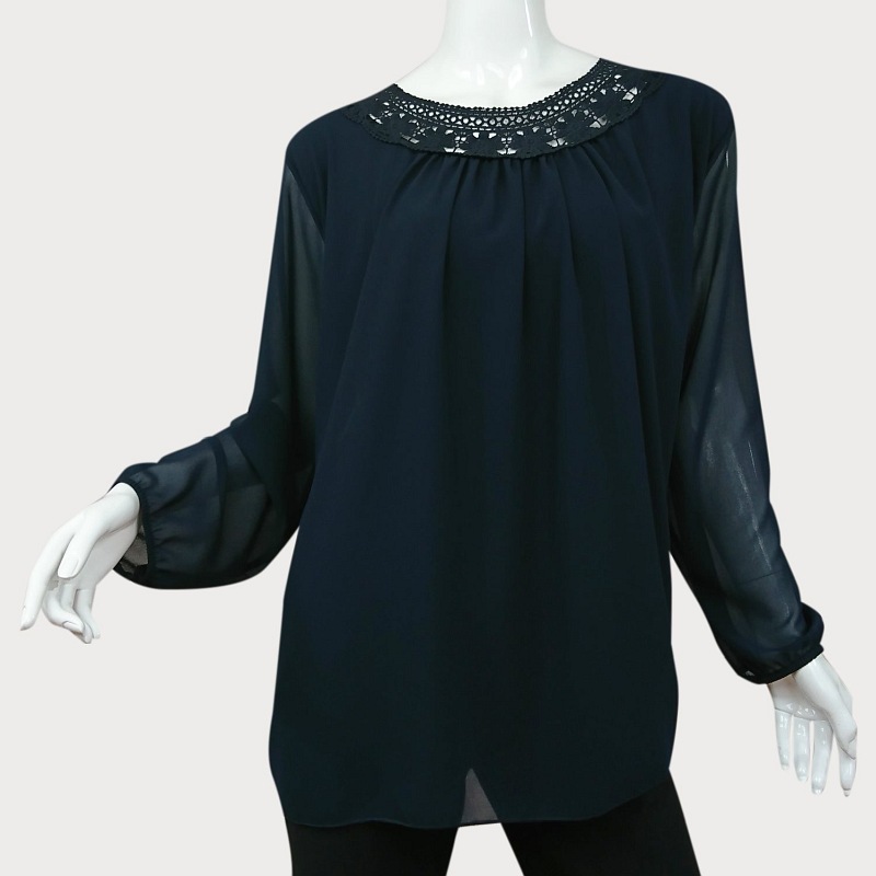 GRANATOWA BLUZKA Z DEKORACYJNYM DEKOLTEM D11-35