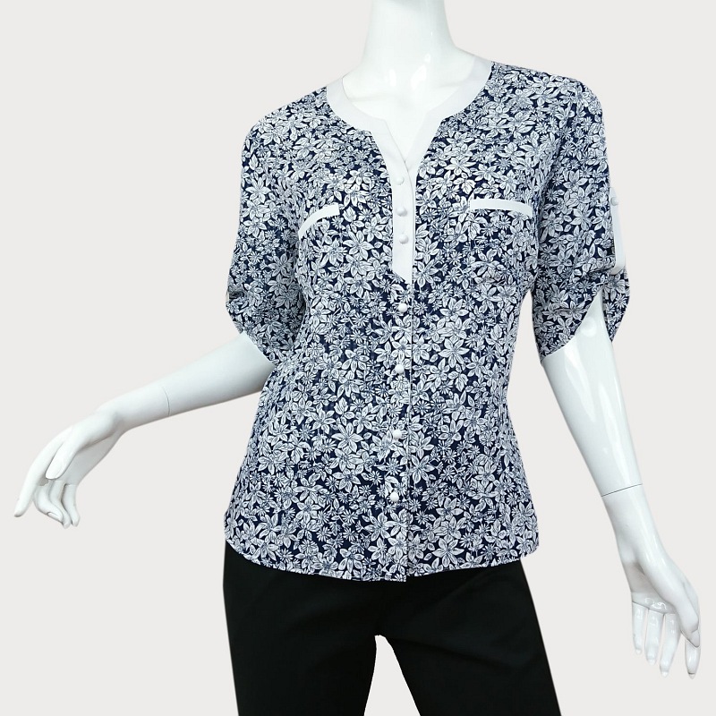 BLUZKA W KWIATOWY WZÓR D11-38