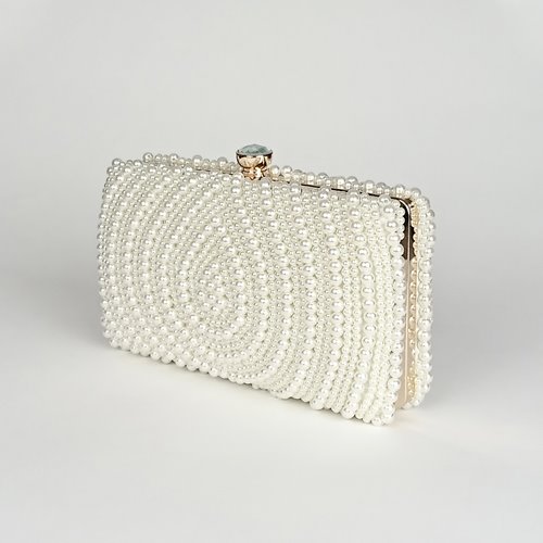 Perłowa torebka wizytowa ze złotym biglem i łańcuszkiem D10-103