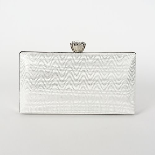 Biała kopertówka z falistą tłoczoną fakturą i biglem z kryształem D10-146