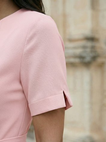 ASYMETRYCZNA  SUKIENKA Z KIESZENIAMI  D2-357