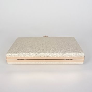 Kremowa brokatowa kopertówka ze złotym biglem i kryształem D10-143
