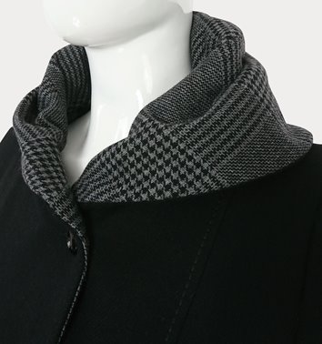 Czarny wełniany płaszcz z kapturem plus size D19-P8