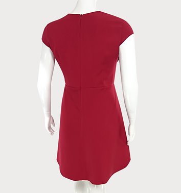 Sukienka plus size z baskinką i dekoltem V D2‑P332