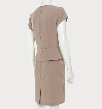 WIZYTOWA SUKIENKA Z BASKINKĄ   D2-338