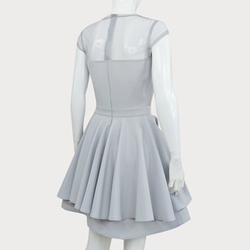 ROZKLOSZOWANA SUKIENKA Z KORONKĄ  D2-135