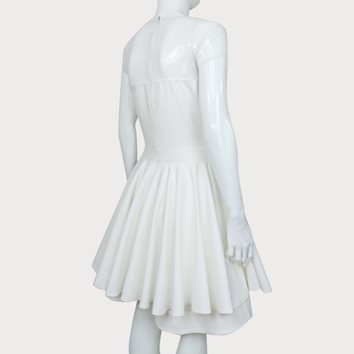 ROZKLOSZOWANA SUKIENKA Z KORONKĄ  D2-119