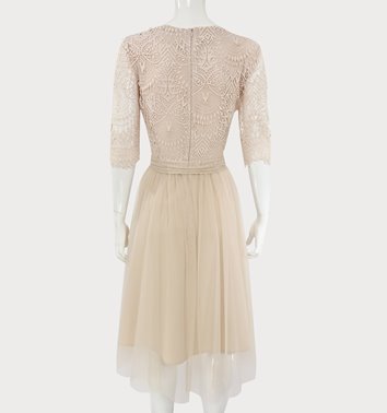 ELEGANCKA SUKIENKA Z KORONKĄ I TIULEM D2-319