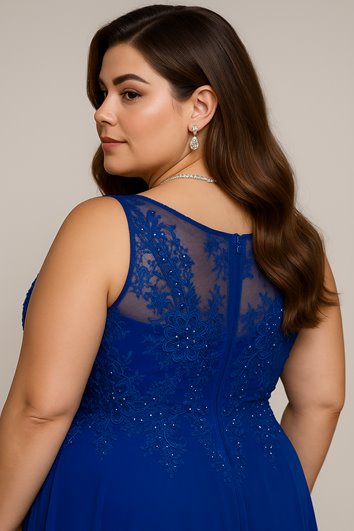 Długa sukienka plus size z koronką D2‑P393