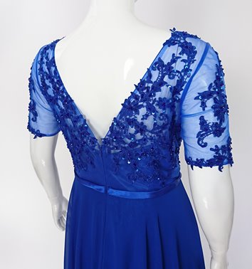 Maxi sukienka plus size z koronką D2‑P388