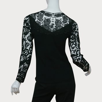 CZARNA BLUZKA Z KORONKĄ D11-83