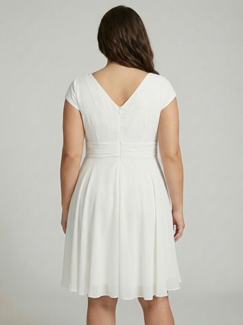 Zwiewna elegancka sukienka plus size D2‑P377